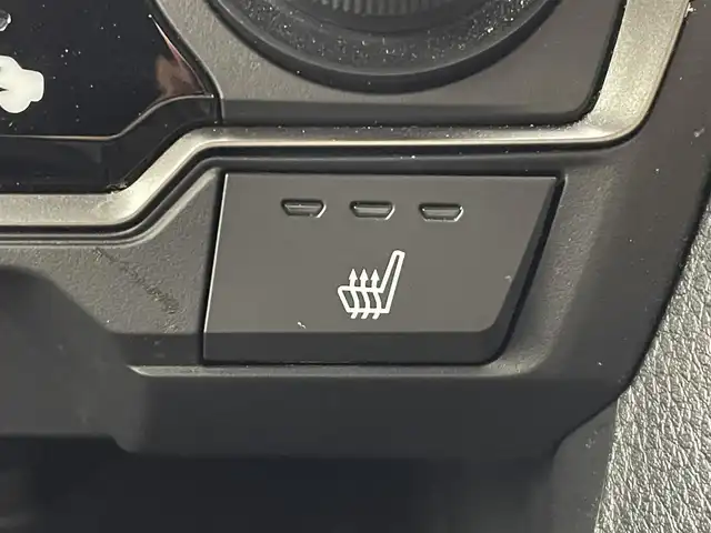 ホンダ シビック ハッチバック 群馬県 2020(令2)年 6.3万km クリスタルブラックパール 純正7インチナビ/・AM/FM/CD/DVD/SD/Bluetooth/フルセグTV/＝＝＝＝＝/６速ＭＴ　純正７インチナビ　純正前後ドライブレコーダー　バックカメラ　ホンダセンシング　純正ビルトインＥＴＣ２．０　衝突被害軽減ブレーキ　車線逸脱警報システム　前席シートヒーター　ワンオーナー　禁煙車