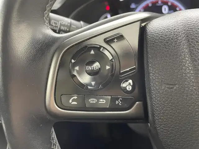 ホンダ シビック ハッチバック 群馬県 2020(令2)年 6.3万km クリスタルブラックパール 純正7インチナビ/・AM/FM/CD/DVD/SD/Bluetooth/フルセグTV/＝＝＝＝＝/６速ＭＴ　純正７インチナビ　純正前後ドライブレコーダー　バックカメラ　ホンダセンシング　純正ビルトインＥＴＣ２．０　衝突被害軽減ブレーキ　車線逸脱警報システム　前席シートヒーター　ワンオーナー　禁煙車