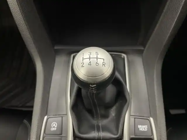 ホンダ シビック ハッチバック 群馬県 2020(令2)年 6.3万km クリスタルブラックパール 純正7インチナビ/・AM/FM/CD/DVD/SD/Bluetooth/フルセグTV/＝＝＝＝＝/６速ＭＴ　純正７インチナビ　純正前後ドライブレコーダー　バックカメラ　ホンダセンシング　純正ビルトインＥＴＣ２．０　衝突被害軽減ブレーキ　車線逸脱警報システム　前席シートヒーター　ワンオーナー　禁煙車