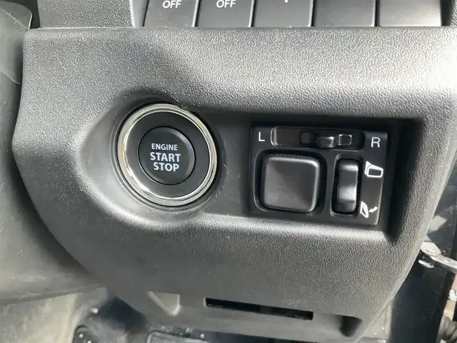 スズキ ジムニー シエラ JC 滋賀県 2021(令3)年 1.6万km 黒 スズキセーフティサポート/デュアルセンサーブレーキサポート/クルーズコントロール/LEDヘッドライト/フォグランプ/前席シートヒーター/純正15インチアルミホイール/スマートキー/スペアキー有り/取扱説明書/保証書