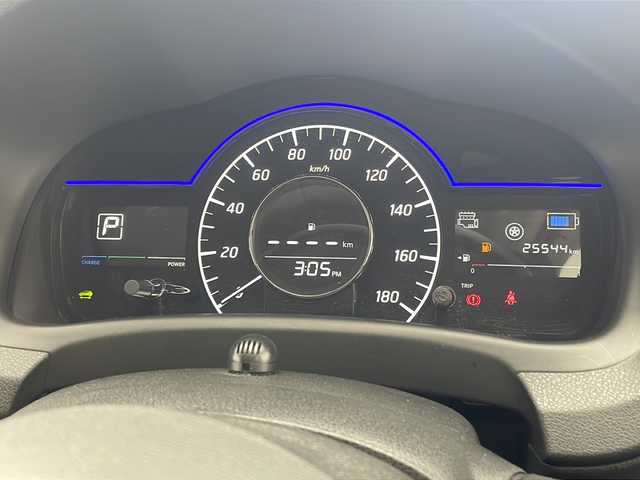 日産 ノート e－パワー X Vセレクション 沖縄県 2020(令2)年 2.6万km シャイニングブルー 純正ナビ　【MM319D-W】/　(フルセグＴＶ　Ｂｌｕｅｔｏｏｔｈ CD/DVD)/アラウンドビューモニター　　/ＬＥＤヘッドライト　/ドライブレコーダー　/デジタルインナーミラー　/クリアランスソナー　/プッシュスタート　/スマートキー　/オートライト