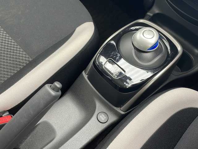 日産 ノート e－パワー X Vセレクション 沖縄県 2020(令2)年 2.6万km シャイニングブルー 純正ナビ　【MM319D-W】/　(フルセグＴＶ　Ｂｌｕｅｔｏｏｔｈ CD/DVD)/アラウンドビューモニター　　/ＬＥＤヘッドライト　/ドライブレコーダー　/デジタルインナーミラー　/クリアランスソナー　/プッシュスタート　/スマートキー　/オートライト