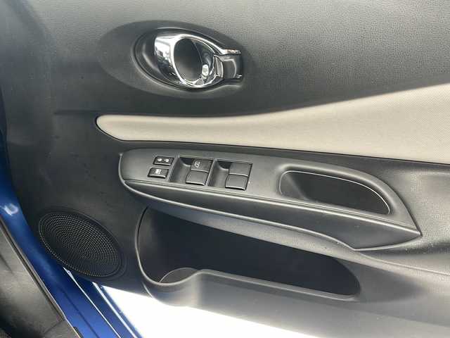 日産 ノート e－パワー X Vセレクション 沖縄県 2020(令2)年 2.6万km シャイニングブルー 純正ナビ　【MM319D-W】/　(フルセグＴＶ　Ｂｌｕｅｔｏｏｔｈ CD/DVD)/アラウンドビューモニター　　/ＬＥＤヘッドライト　/ドライブレコーダー　/デジタルインナーミラー　/クリアランスソナー　/プッシュスタート　/スマートキー　/オートライト