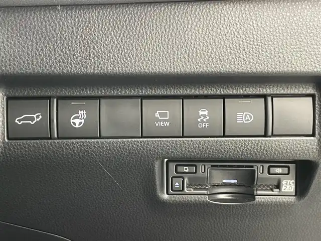 トヨタ ハリアー ハイブリッド Z レザーパッケージ 愛知県 2024(令6)年 2.5万km プラチナホワイトパールマイカ 純正１２．３型ナビ　調光ルーフ　ＪＢＬ　禁煙　全方位カメラ　デジタルインナーミラー　黒革　シートヒーター　電動リアゲート　前後ドラレコ　衝突軽減　追従クルコン　ＢＳＭ　ＨＵＤ　コーナーセンサ　フルセグTV　ETC2.0　LEDオートライト　フォグランプ　セーフティセンス　ナノイーX