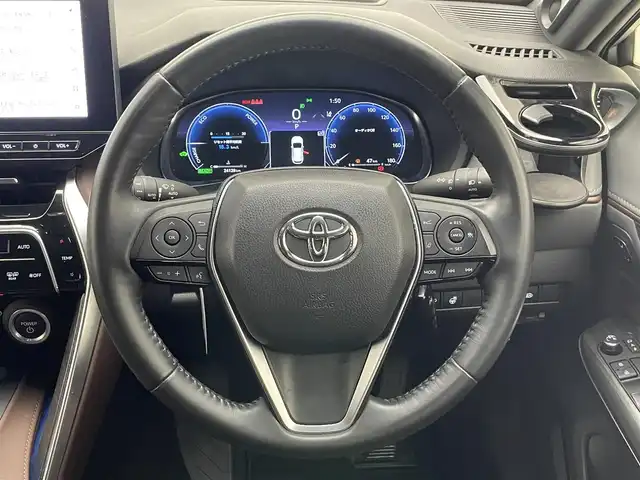 トヨタ ハリアー ハイブリッド Z レザーパッケージ 愛知県 2024(令6)年 2.5万km プラチナホワイトパールマイカ 純正１２．３型ナビ　調光ルーフ　ＪＢＬ　禁煙　全方位カメラ　デジタルインナーミラー　黒革　シートヒーター　電動リアゲート　前後ドラレコ　衝突軽減　追従クルコン　ＢＳＭ　ＨＵＤ　コーナーセンサ　フルセグTV　ETC2.0　LEDオートライト　フォグランプ　セーフティセンス　ナノイーX