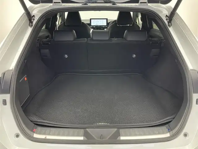 トヨタ ハリアー ハイブリッド Z レザーパッケージ 愛知県 2024(令6)年 2.5万km プラチナホワイトパールマイカ 純正１２．３型ナビ　調光ルーフ　ＪＢＬ　禁煙　全方位カメラ　デジタルインナーミラー　黒革　シートヒーター　電動リアゲート　前後ドラレコ　衝突軽減　追従クルコン　ＢＳＭ　ＨＵＤ　コーナーセンサ　フルセグTV　ETC2.0　LEDオートライト　フォグランプ　セーフティセンス　ナノイーX