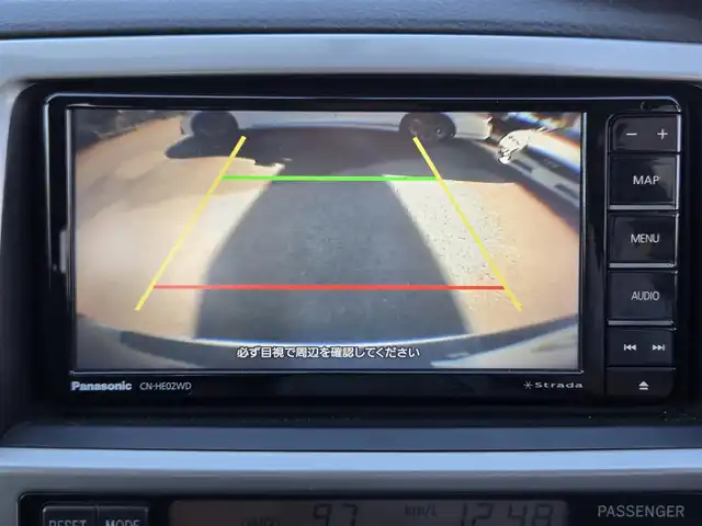 トヨタ ハイラックス サーフ SSR－X 鹿児島県 2005(平17)年 5.4万km シルバーM 社外ＳＤナビ（ＣＮ－ＨＥ０２ＷＤ）　/Ｂｌｕｅｔｏｏｔｈオーディオ　/フルセグテレビ　/バックカメラ　/ＥＴＣ　/イージークローザー　/スタッドレスタイヤ積載　/エンジンイモビライザー　/純正アルミホイール（１６インチ）/ハロゲンヘッドライト/ルーフレール/Wエアバック