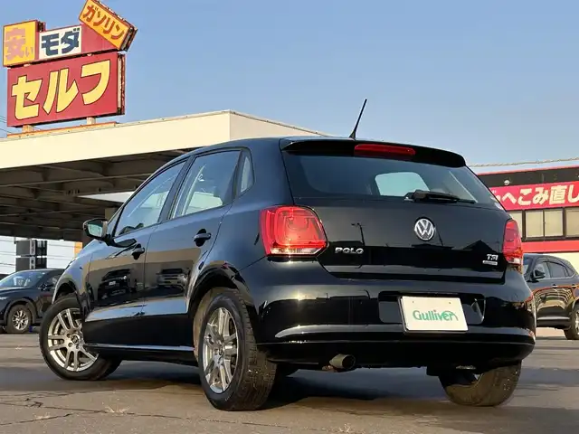 フォルクスワーゲン ポロ TSIコンフォートL BMテクノ 道東・釧路十勝 2013(平25)年 6.4万km 黒 社外ナビ/（CD/DVD/BT/ラジオ）/ワンセグTV/アイドリングストップ/スマートキー/ETC/フロアマット/社外AW付冬タイヤ/純正AW付夏タイヤ積込/MTモード付AT/横滑り防止装置/フォグランプ/荷室サンバイザー