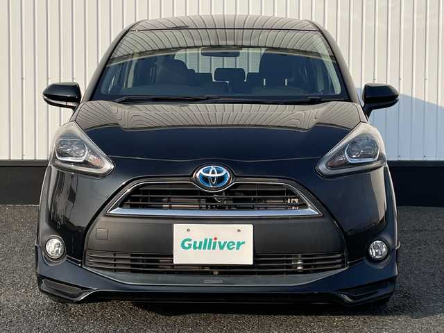 トヨタ シエンタ ハイブリッド G クエロ 千葉県 2017(平29)年 1.5万km ブラックマイカ TRDフルエアロ/純正メモリナビ/(フルセグTV/BT/CD/DVD/FM/AM)/衝突被害軽減システム/車線逸脱警報/バックカメラ/クルーズコントロール/ハーフレザーシート/両側パワースライドドア/横滑り防止装置/ビルトインETC2.0/アイドリングストップ/LEDヘッドライト/オートライト/ウィンカーミラー/電動格納ミラー/シートヒーター/シートリフター/プッシュスタート/スマートキー/フロアマット/スペアキー/保証書