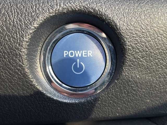 トヨタ シエンタ ハイブリッド G クエロ 千葉県 2017(平29)年 1.5万km ブラックマイカ TRDフルエアロ/純正メモリナビ/(フルセグTV/BT/CD/DVD/FM/AM)/衝突被害軽減システム/車線逸脱警報/バックカメラ/クルーズコントロール/ハーフレザーシート/両側パワースライドドア/横滑り防止装置/ビルトインETC2.0/アイドリングストップ/LEDヘッドライト/オートライト/ウィンカーミラー/電動格納ミラー/シートヒーター/シートリフター/プッシュスタート/スマートキー/フロアマット/スペアキー/保証書