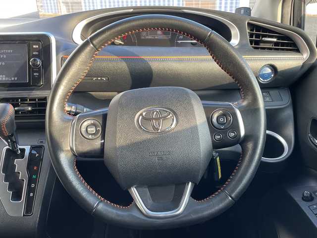 トヨタ シエンタ ハイブリッド G クエロ 千葉県 2017(平29)年 1.5万km ブラックマイカ TRDフルエアロ/純正メモリナビ/(フルセグTV/BT/CD/DVD/FM/AM)/衝突被害軽減システム/車線逸脱警報/バックカメラ/クルーズコントロール/ハーフレザーシート/両側パワースライドドア/横滑り防止装置/ビルトインETC2.0/アイドリングストップ/LEDヘッドライト/オートライト/ウィンカーミラー/電動格納ミラー/シートヒーター/シートリフター/プッシュスタート/スマートキー/フロアマット/スペアキー/保証書