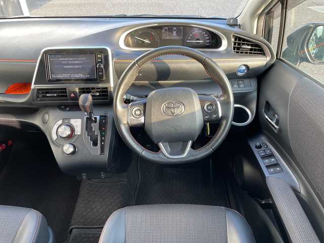 トヨタ シエンタ ハイブリッド G クエロ 千葉県 2017(平29)年 1.5万km ブラックマイカ TRDフルエアロ/純正メモリナビ/(フルセグTV/BT/CD/DVD/FM/AM)/衝突被害軽減システム/車線逸脱警報/バックカメラ/クルーズコントロール/ハーフレザーシート/両側パワースライドドア/横滑り防止装置/ビルトインETC2.0/アイドリングストップ/LEDヘッドライト/オートライト/ウィンカーミラー/電動格納ミラー/シートヒーター/シートリフター/プッシュスタート/スマートキー/フロアマット/スペアキー/保証書