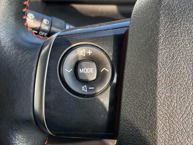 トヨタ シエンタ ハイブリッド G クエロ 千葉県 2017(平29)年 1.5万km ブラックマイカ TRDフルエアロ/純正メモリナビ/(フルセグTV/BT/CD/DVD/FM/AM)/衝突被害軽減システム/車線逸脱警報/バックカメラ/クルーズコントロール/ハーフレザーシート/両側パワースライドドア/横滑り防止装置/ビルトインETC2.0/アイドリングストップ/LEDヘッドライト/オートライト/ウィンカーミラー/電動格納ミラー/シートヒーター/シートリフター/プッシュスタート/スマートキー/フロアマット/スペアキー/保証書