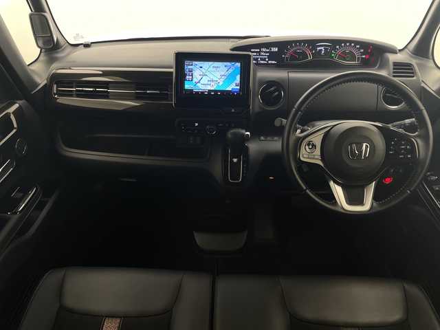 ホンダ Ｎ ＢＯＸ カスタム G L ターボ ホンダセンシング 宮崎県 2018(平30)年 3.8万km プレミアムホワイトパールⅡ 禁煙車/ホンダセンシング/社外ナビTV/（ストラーダ/CN-E300D/CD/SD/Bluetooth/ワンセグTV)/社外バックカメラ/純正ビルトインETC/純正LEDオートライト/純正LEDフォグ/純正15インチアルミ/純正エアロ/純正ルーフエンドスポイラー/純正フロアマット/両側電動スライドドア/アダプティブクルーズコントロール/レーンディパーチャーアラート/クリアランスソナー/ハーフレザーシート/オートエアコン/パドルシフト/本革巻ハンドル/スマートキー/プッシュエンジンスタート/スペアキー/新車時保証書/取扱い説明書