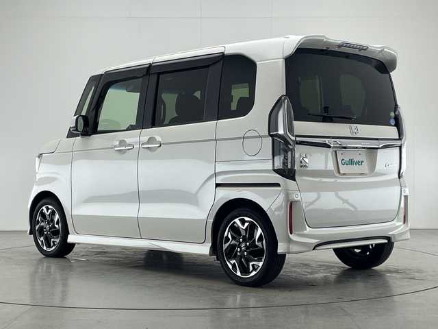 ホンダ Ｎ ＢＯＸ カスタム G L ターボ ホンダセンシング 宮崎県 2018(平30)年 3.8万km プレミアムホワイトパールⅡ 禁煙車/ホンダセンシング/社外ナビTV/（ストラーダ/CN-E300D/CD/SD/Bluetooth/ワンセグTV)/社外バックカメラ/純正ビルトインETC/純正LEDオートライト/純正LEDフォグ/純正15インチアルミ/純正エアロ/純正ルーフエンドスポイラー/純正フロアマット/両側電動スライドドア/アダプティブクルーズコントロール/レーンディパーチャーアラート/クリアランスソナー/ハーフレザーシート/オートエアコン/パドルシフト/本革巻ハンドル/スマートキー/プッシュエンジンスタート/スペアキー/新車時保証書/取扱い説明書