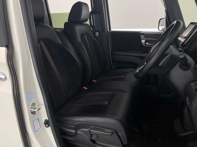 ホンダ Ｎ ＢＯＸ カスタム G L ターボ ホンダセンシング 宮崎県 2018(平30)年 3.8万km プレミアムホワイトパールⅡ 禁煙車/ホンダセンシング/社外ナビTV/（ストラーダ/CN-E300D/CD/SD/Bluetooth/ワンセグTV)/社外バックカメラ/純正ビルトインETC/純正LEDオートライト/純正LEDフォグ/純正15インチアルミ/純正エアロ/純正ルーフエンドスポイラー/純正フロアマット/両側電動スライドドア/アダプティブクルーズコントロール/レーンディパーチャーアラート/クリアランスソナー/ハーフレザーシート/オートエアコン/パドルシフト/本革巻ハンドル/スマートキー/プッシュエンジンスタート/スペアキー/新車時保証書/取扱い説明書