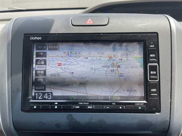 ホンダ フリード＋ ハイブリット G ホンダセンシング 熊本県 2020(令2)年 11.3万km プラチナホワイトパール 純正Gathersインターナビゲーション/【フルセグTV/Bluetooth/CD/DVD/USB】/バックカメラ/ホンダセンシング【安全運転支援システム】/・CMBS【衝突軽減ブレーキ】/・歩行者事故低減ステアリング/・アダプティブクルーズコントロール/・路外逸脱抑制機能/・誤発進抑制機能/・先行車発進お知らせ機能/・標識認識機能/両側パワースライドドア/LEDヘッドランプ/オートライト/アクティブコーナーリングランプ/コンフォートビューパッケージ/SRSエアバック【運転席/助手席】/シートヒーター/ロールサンシェード【スライドドア】/スマートキーシステム/ETC/社外デジタルインナーミラー/保証書/取扱説明書/スペアキー１本