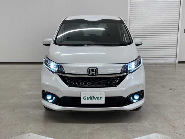 ホンダ フリード＋ ハイブリット G ホンダセンシング 熊本県 2020(令2)年 11.3万km プラチナホワイトパール 純正Gathersインターナビゲーション/【フルセグTV/Bluetooth/CD/DVD/USB】/バックカメラ/ホンダセンシング【安全運転支援システム】/・CMBS【衝突軽減ブレーキ】/・歩行者事故低減ステアリング/・アダプティブクルーズコントロール/・路外逸脱抑制機能/・誤発進抑制機能/・先行車発進お知らせ機能/・標識認識機能/両側パワースライドドア/LEDヘッドランプ/オートライト/アクティブコーナーリングランプ/コンフォートビューパッケージ/SRSエアバック【運転席/助手席】/シートヒーター/ロールサンシェード【スライドドア】/スマートキーシステム/ETC/社外デジタルインナーミラー