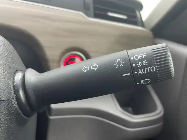 ホンダ フリード ハイブリット G 茨城県 2022(令4)年 0.9万km プラチナホワイトパール 社外ナビ/バックカメラ/フルセグ/衝突被害軽減ブレーキ/車線逸脱抑制装置/レーダークルーズコントロール/ソナー/両側電動スライドドア/ETC/ドラレコ/シートヒーター/LEDヘッドライト/スマートキー