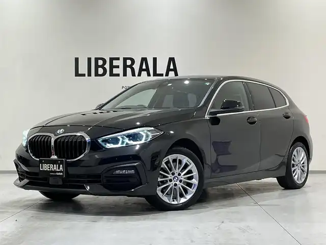 ＢＭＷ ＢＭＷ １１８ｄ プレイ 熊本県 2023(令5)年 1.6万km サファイアブラックP ・スマートキー/・プッシュスタート/・インテリジェントセーフティ/・PDC自動起動/・アクティブPDC緊急ブレーキ/・パーキングアシスト/・前席パワーシート/・純正HDDナビ/　【Bluetooth・USB・AppleCarPlay】/・バックかカメラ/・ETC/・ワイヤレス充電/・LEDヘッドランプ/・LEDフォグランプ/・純正マット