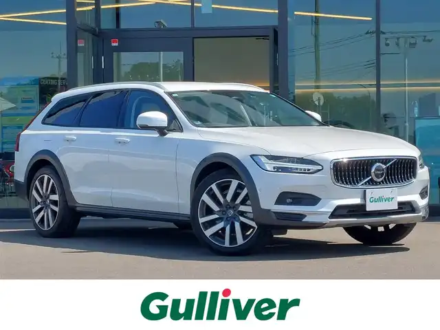 ボルボ Ｖ９０ クロスカントリー B6 AWD プロ 東京都 2021(令3)年 2万km クリスタルホワイトP 純正ナビ/全方位カメラ/haman/kardon/ヘッドアップディスプレイ/ドライブレコーダー/ETC/レザーシート/パワーシート/シートヒーター/ベンチレーションシート/ステアリングヒーター/クルーズコントロール/パワーバックドア/ルーフレール/スマートキー