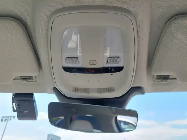 ボルボ Ｖ９０ クロスカントリー B6 AWD プロ 東京都 2021(令3)年 2万km クリスタルホワイトP 純正ナビ/全方位カメラ/haman/kardon/ヘッドアップディスプレイ/ドライブレコーダー/ETC/レザーシート/パワーシート/シートヒーター/ベンチレーションシート/ステアリングヒーター/クルーズコントロール/パワーバックドア/ルーフレール/スマートキー