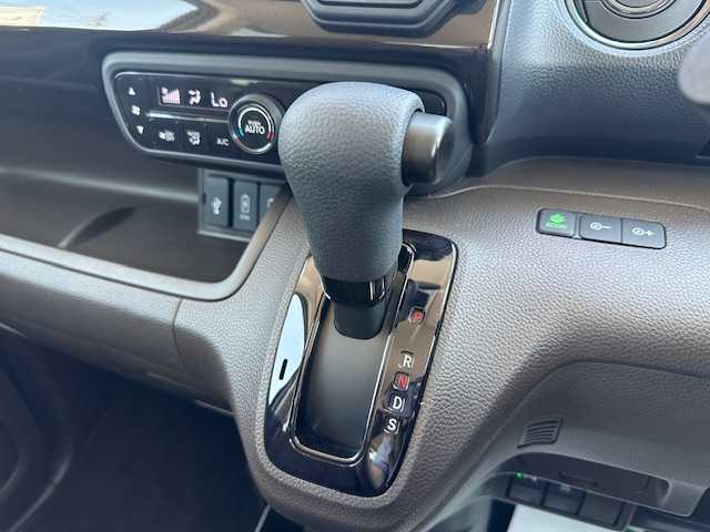 ホンダ Ｎ ＢＯＸ L コーディネートスタイル 大阪府 2021(令3)年 1.3万km プラチナホワイトパール ナビ　/Ｂｌｕｅｔｏｏｔｈ　/バックカメラ　/両側パワースライドドア　/レーダークルーズコントロール　/シートヒーター　/パーキングセンサー　/ＬＥＤヘッドライト　/オートハイビーム　/スマートキー　/マット