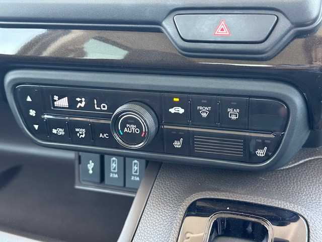 ホンダ Ｎ ＢＯＸ L コーディネートスタイル 大阪府 2021(令3)年 1.3万km プラチナホワイトパール ナビ　/Ｂｌｕｅｔｏｏｔｈ　/バックカメラ　/両側パワースライドドア　/レーダークルーズコントロール　/シートヒーター　/パーキングセンサー　/ＬＥＤヘッドライト　/オートハイビーム　/スマートキー　/マット