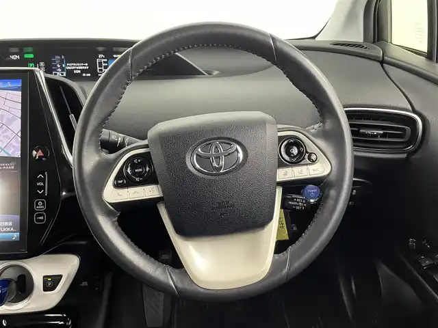 トヨタ プリウス ＰＨＶ A 大分県 2017(平29)年 4.4万km シルバーM メーカーナビ/フルセグ/Bluetooth/バックカメラ/オートLEDライト/プリクラッシュ/前後コーナーセンサー/ビルトインETC2.0/シートヒーター/カーテンエアバッグ/スマートキー/保証書/取扱説明書