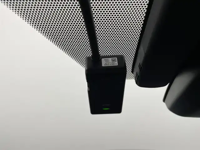 トヨタ プリウス ＰＨＶ A 大分県 2017(平29)年 4.4万km シルバーM メーカーナビ/フルセグ/Bluetooth/バックカメラ/オートLEDライト/プリクラッシュ/前後コーナーセンサー/ビルトインETC2.0/シートヒーター/カーテンエアバッグ/スマートキー/保証書/取扱説明書