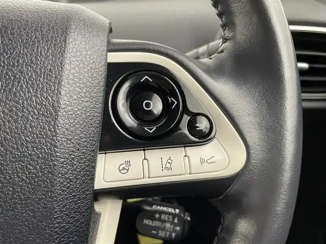 トヨタ プリウス ＰＨＶ A 大分県 2017(平29)年 4.4万km シルバーM メーカーナビ/フルセグ/Bluetooth/バックカメラ/オートLEDライト/プリクラッシュ/前後コーナーセンサー/ビルトインETC2.0/シートヒーター/カーテンエアバッグ/スマートキー/保証書/取扱説明書