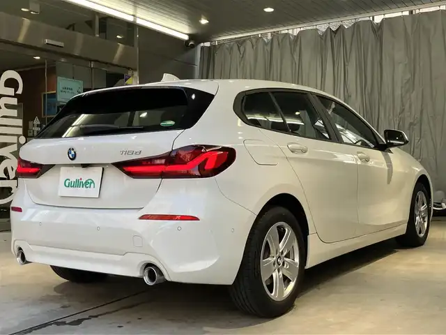 ＢＭＷ １１８ｄ プレイ エディションジョイ+ 東京都 2021(令3)年 0.7万km アルピンホワイトⅢ 1オーナー/ドライビングアシスト/・レーンディパーチャーウォーニング/・レーンチェンジウォーニング/・前車接近警告機能/・衝突回避/被害軽減ブレーキ/・後車衝突警告機能/・クロストラフィックウォーニング（リア）/・トラフィックアシスト/純正HDDナビゲーション/Bカメラ/ETC/ドライブレコーダー/LEDヘッドライト・フォグライト/バックフォグライト/スマートキー/スポーツモード/クルーズコントロール/置くだけ充電/USB/走行7030km