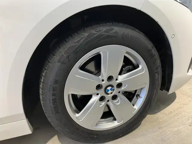 ＢＭＷ １１８ｄ プレイ エディションジョイ+ 東京都 2021(令3)年 0.7万km アルピンホワイトⅢ 1オーナー/ドライビングアシスト/・レーンディパーチャーウォーニング/・レーンチェンジウォーニング/・前車接近警告機能/・衝突回避/被害軽減ブレーキ/・後車衝突警告機能/・クロストラフィックウォーニング（リア）/・トラフィックアシスト/純正HDDナビゲーション/Bカメラ/ETC/ドライブレコーダー/LEDヘッドライト・フォグライト/バックフォグライト/スマートキー/スポーツモード/クルーズコントロール/置くだけ充電/USB/走行7030km