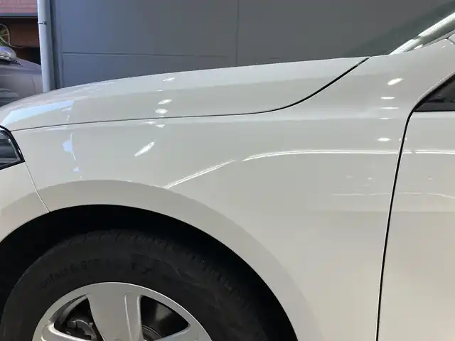 ＢＭＷ １１８ｄ プレイ エディションジョイ+ 東京都 2021(令3)年 0.7万km アルピンホワイトⅢ 1オーナー/ドライビングアシスト/・レーンディパーチャーウォーニング/・レーンチェンジウォーニング/・前車接近警告機能/・衝突回避/被害軽減ブレーキ/・後車衝突警告機能/・クロストラフィックウォーニング（リア）/・トラフィックアシスト/純正HDDナビゲーション/Bカメラ/ETC/ドライブレコーダー/LEDヘッドライト・フォグライト/バックフォグライト/スマートキー/スポーツモード/クルーズコントロール/置くだけ充電/USB/走行7030km