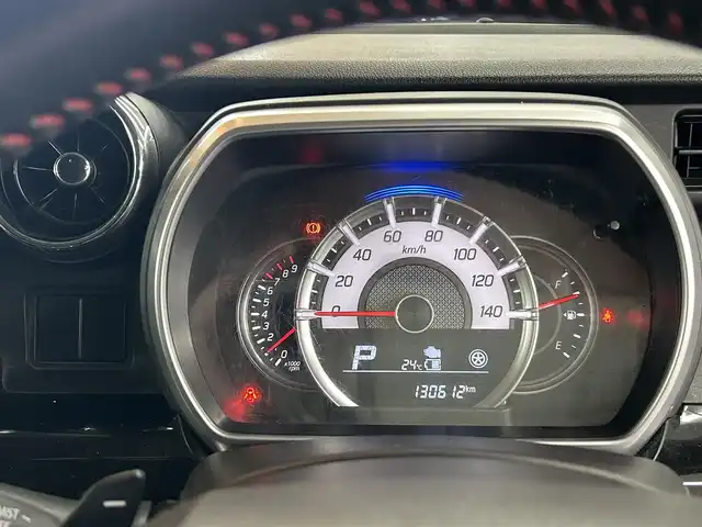 スズキ スペーシア カスタム HYBRID XS ターボ 宮崎県 2018(平30)年 13.1万km ピュアホワイトP /ナビ(CN-RE04WD)//TV/CD/DVD/Bluetooth//バックカメラ//両側パワースライドドア//運転席シートヒーター//ETC//クルーズコントロール//社外フロアマット//純正アルミホイール//ドアバイザー//パドルシフト//オートライト//電格ウィンカーミラー