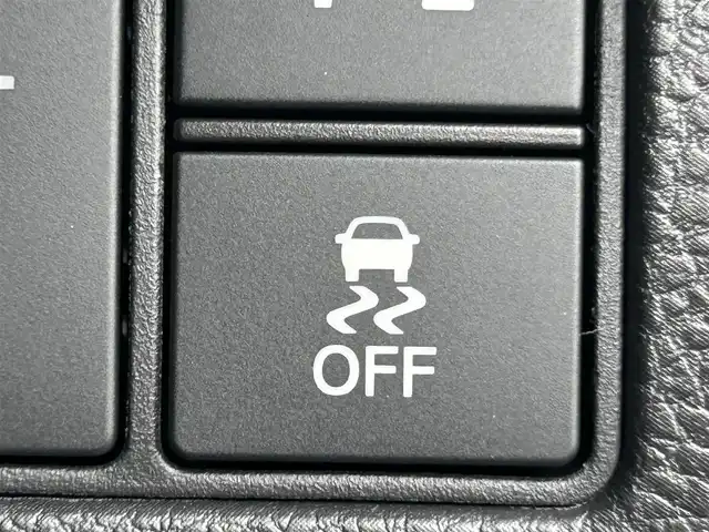 ホンダ ヴェゼル ハイブリッド e:HEV Z 岡山県 2025(令7)年 0.1千km プラチナホワイトパール 登録時走行距離3km/登録済未使用車/純正9インチナビ/フルセグTV(AM.FM.TV.BT)/バックカメラ/ビルトインETC2.0/ブラインドスポットモニター/シートヒーター/ステアリングヒーター/クリアランスソナー/衝突軽減ブレーキ/レーダークルーズコントロール/レーンキープアシスト/ダウンヒルアシストコントロール/横滑り防止装置/オートライト/アイドリングストップ/パワーバックドア/ワイヤレス充電/18インチ純正AW