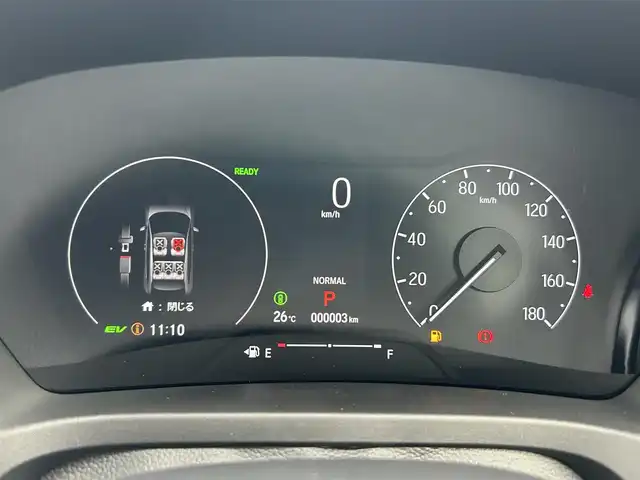 ホンダ ヴェゼル ハイブリッド e:HEV Z 岡山県 2025(令7)年 0.1千km プラチナホワイトパール 登録時走行距離3km/登録済未使用車/純正9インチナビ/フルセグTV(AM.FM.TV.BT)/バックカメラ/ビルトインETC2.0/ブラインドスポットモニター/シートヒーター/ステアリングヒーター/クリアランスソナー/衝突軽減ブレーキ/レーダークルーズコントロール/レーンキープアシスト/ダウンヒルアシストコントロール/横滑り防止装置/オートライト/アイドリングストップ/パワーバックドア/ワイヤレス充電/18インチ純正AW