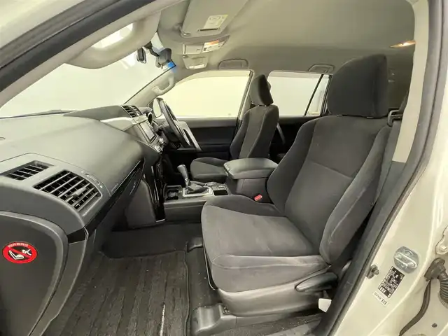 トヨタ ランドクルーザー プラド TX 滋賀県 2014(平26)年 17.9万km ホワイトパールクリスタルシャイン 純正7インチナビ【Bluetooth/フルセグTV/DVD/CD】/バックカメラ/クルーズコントロール/ビルトインETC/前方ドライブレコーダー/LEDヘッドライト/プッシュスタート/ステアリングリモコン/純正フロアマット/純正ドアバイザー