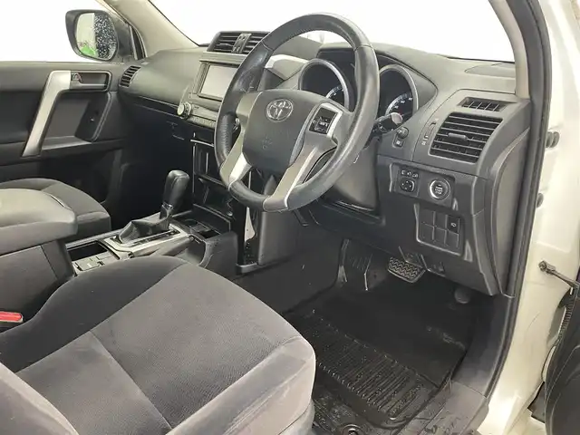 トヨタ ランドクルーザー プラド TX 滋賀県 2014(平26)年 17.9万km ホワイトパールクリスタルシャイン 純正7インチナビ【Bluetooth/フルセグTV/DVD/CD】/バックカメラ/クルーズコントロール/ビルトインETC/前方ドライブレコーダー/LEDヘッドライト/プッシュスタート/ステアリングリモコン/純正フロアマット/純正ドアバイザー