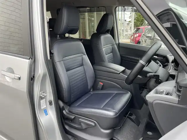 日産 セレナ e－パワー ルキシオン 群馬県 2023(令5)年 7.9万km ブリリアントシルバー 安全性能/・プロパイロット/・車線変更支援/・前方衝突防止支援/・踏み間違い衝突防止支援/・車線維持支援/・車線逸脱防止支援/・後側方衝突防止支援/・標識認識/・駐車支援/・プロパイロットパーキング/純正12.3インチナビ/　　フルセグ/Bluetooth/    FM/AM/USB/HDMI/    AppleCarPlay/AndroidAuto/フリップダウンモニター/アラウンドビューモニター/フロントダイナミックパック装着/両側ハンズフリーパワースライドドア/デジタルインナーミラー/1，2列目シートヒーター/オートLEDヘッドライト/ヘッドアップディスプレイ/ルーフスポイラー/シーケンシャルドアミラー/バックビュー雨滴クリーナー/スマートキー2本/プロパイロットリモートパーキング（キー有）/純正前後ドライブレコーダー/ビルドインETC2.0