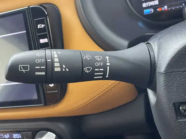 日産 キックス X ツートーンインテリアED 群馬県 2020(令2)年 5.8万km ブリリアントホワイトパール 純正９型ナビ　フルセグＴＶ　全周囲カメラ　デジタルインナーミラー　シートヒーター　ハンドルヒーター　衝突被害軽減ブレーキ　アダプティブクルーズコントール　車高調　ＥＴＣ　前方ドラレコ　ＬＥＤ　禁煙車