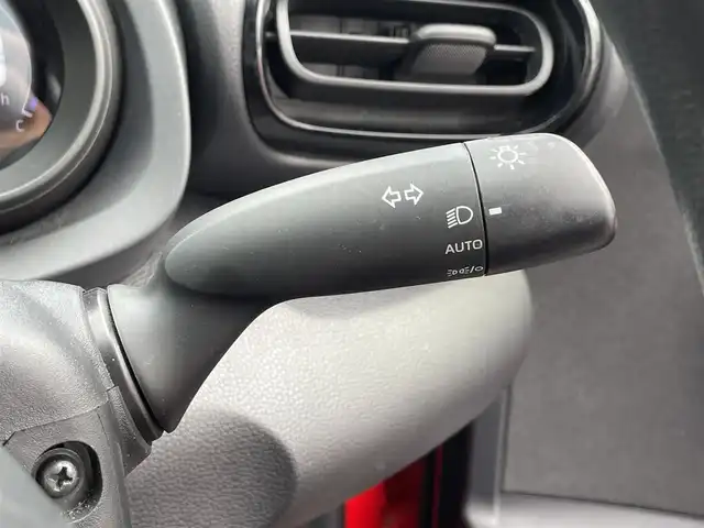 トヨタ ヤリス G 滋賀県 2020(令2)年 3.9万km 赤Ⅱ 8型純正ディスプレイオーディオ/Bluetooth/Miracast/USB/トヨタセーフティセンス/レーダークルーズコントロール/レーンキープアシスト/レーントレーシングアラート/パーキングサポートブレーキ/クリアランスソナー（前後）/モデリスタAW/バックカメラ/LEDヘッドライト/前後ドライブレコーダー/オートハイビーム/ETC