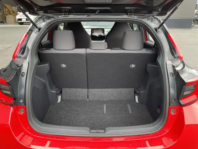 トヨタ ヤリス G 滋賀県 2020(令2)年 3.9万km 赤Ⅱ 8型純正ディスプレイオーディオ/Bluetooth/Miracast/USB/トヨタセーフティセンス/レーダークルーズコントロール/レーンキープアシスト/レーントレーシングアラート/パーキングサポートブレーキ/クリアランスソナー（前後）/モデリスタAW/バックカメラ/LEDヘッドライト/前後ドライブレコーダー/オートハイビーム/ETC