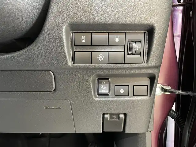 日産 ルークス ハイウェイスター Gターボ 岩手県 2024(令6)年 1.6万km 赤 特別塗装色　カンジュクカシス(V12)/４WD/ターボ/アラウンドビューモニター/左側ハンズフリーオートスライドドア/エマージェンシーブレーキ/踏み間違い衝突防止アシスト/車線逸脱警報/先行車発信お知らせ機能/標識認識機能/前後ソナー/オートハイビーム/横滑り防止装置/アイドリングストップ/リヤサーキュレーター/前席シートヒーター/ステアリングヒーター/ヘッドライトレベライザー/LEDヘッドライト/フォグランプ/純正１５インチアルミホイール