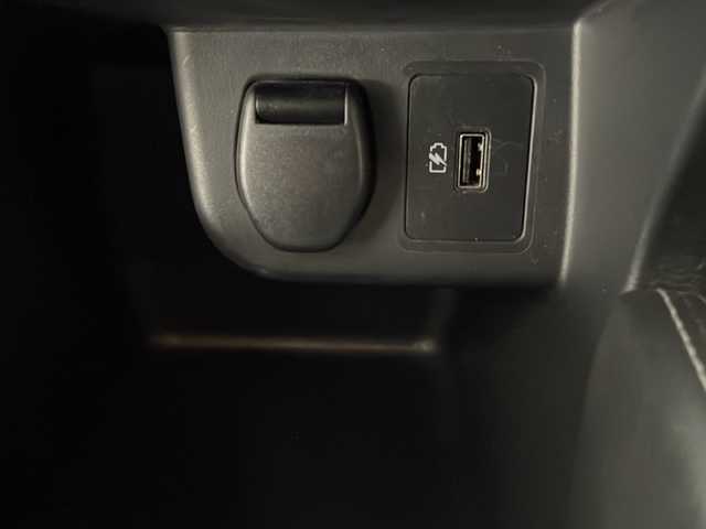 日産 キックス X 宮崎県 2020(令2)年 4.5万km ダークブルー 禁煙車/エマージェンシーブレーキ/純正9型ナビTV/（CD/DVD/Bluetooth/FMAM/フルセグTV)/純正ビルトインETC/純正LEDオートライト/純正LEDフォグ/純正17インチアルミ/純正フロアマット/プロパイロット/アラウンドビューモニター/レーンディパーチャーアラート/オートマチックハイビーム/デジタルインナーミラー/クリアランスソナー/ハーフレザーシート/前席シートヒーター/ステアリングヒーター/電子パーキング/オートホールド/オートエアコン/本革巻ハンドル/スマートキー/プッシュエンジンスタート/スペアキー/新車時保証書/取扱い説明書