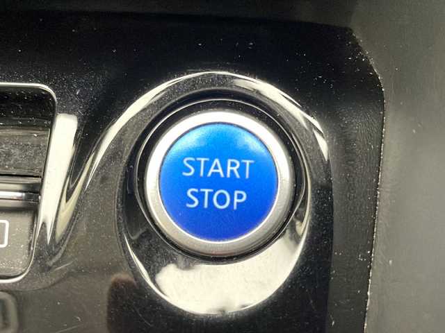 日産 キックス X 宮崎県 2020(令2)年 4.5万km ダークブルー 禁煙車/エマージェンシーブレーキ/純正9型ナビTV/（CD/DVD/Bluetooth/FMAM/フルセグTV)/純正ビルトインETC/純正LEDオートライト/純正LEDフォグ/純正17インチアルミ/純正フロアマット/プロパイロット/アラウンドビューモニター/レーンディパーチャーアラート/オートマチックハイビーム/デジタルインナーミラー/クリアランスソナー/ハーフレザーシート/前席シートヒーター/ステアリングヒーター/電子パーキング/オートホールド/オートエアコン/本革巻ハンドル/スマートキー/プッシュエンジンスタート/スペアキー/新車時保証書/取扱い説明書