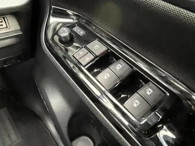 トヨタ ヴォクシー ZS 煌Ⅱ 千葉県 2019(令1)年 4.2万km ブラック ALPINE11インチナビ/・フルセグ/BT/CD/DVD/SD/トヨタセーフティセンス/・プリクラッシュセーフティ/先行車発進告知/クリアランスソナー/バックカメラ/ビルトインETC/両側パワースライドドア/LEDヘッドライト/クルーズコントロール/フォグランプ/ドアバイザー/全席オートウィンドウ/２列目サンシェード