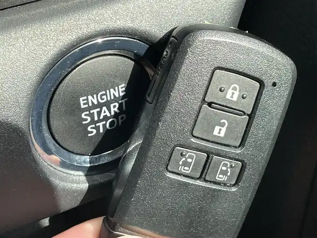 トヨタ ヴォクシー ZS 煌Ⅱ 千葉県 2019(令1)年 4.2万km ブラック ALPINE11インチナビ/・フルセグ/BT/CD/DVD/SD/トヨタセーフティセンス/・プリクラッシュセーフティ/先行車発進告知/クリアランスソナー/バックカメラ/ビルトインETC/両側パワースライドドア/LEDヘッドライト/クルーズコントロール/フォグランプ/ドアバイザー/全席オートウィンドウ/２列目サンシェード