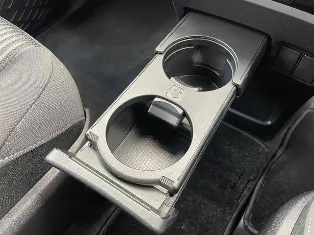 トヨタ ヴォクシー ZS 煌Ⅱ 千葉県 2019(令1)年 4.2万km ブラック ALPINE11インチナビ/・フルセグ/BT/CD/DVD/SD/トヨタセーフティセンス/・プリクラッシュセーフティ/先行車発進告知/クリアランスソナー/バックカメラ/ビルトインETC/両側パワースライドドア/LEDヘッドライト/クルーズコントロール/フォグランプ/ドアバイザー/全席オートウィンドウ/２列目サンシェード