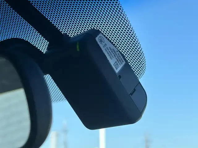 ホンダ フリード ハイブリット G 大阪府 2023(令5)年 1.2万km プラチナホワイトパール 純正9インチナビナビ(BT/フルセグ/USB/DVD)/バックカメラ/衝突被害軽減システム/レーダークルーズコントロール/レーンキープアシスト/盗難防止装置/横滑り防止装置/コーナーセンサー/ワンオーナー/両側パワースライドドア/シートヒーター/ドライブレコーダー/ETC/LEDヘッドライト/オートライト/オートマチックハイビーム/スペアキー